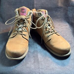 CAT Sz 8.5 Caterpillar Carlie Tan Suede Leather Ankle Boots Lace Up